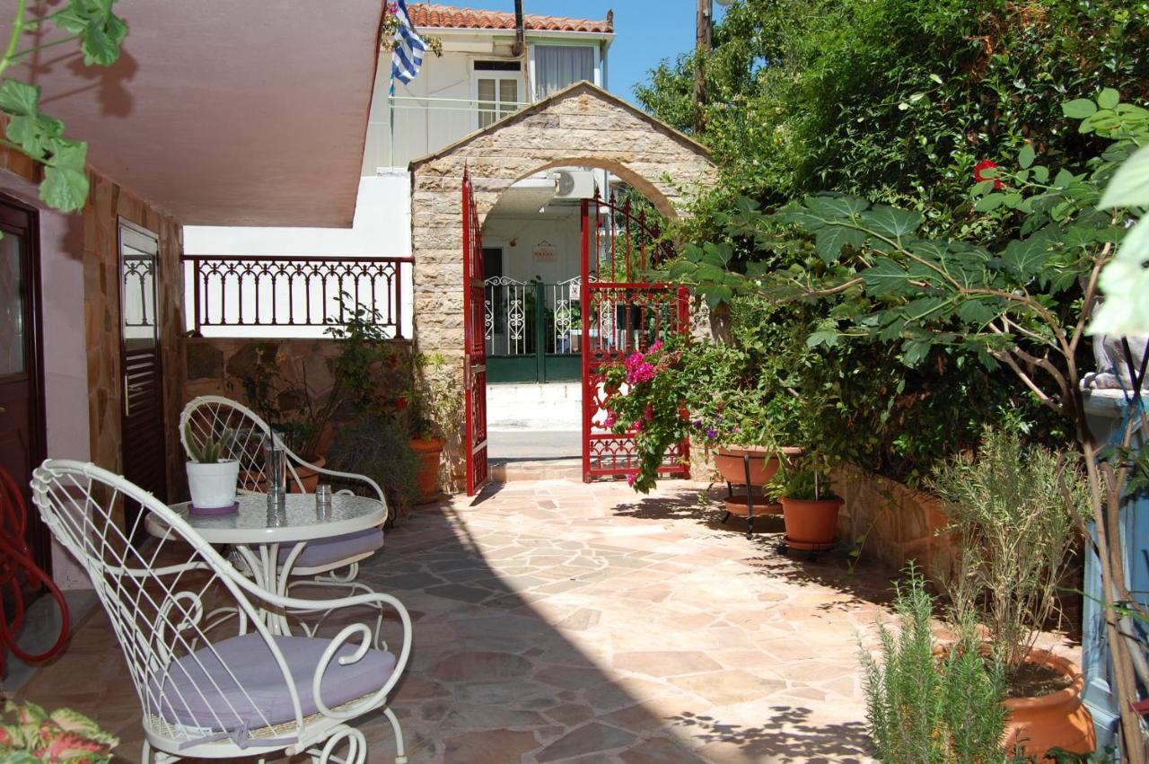Alkyoni Apartments & Studios Poros  Eksteriør billede