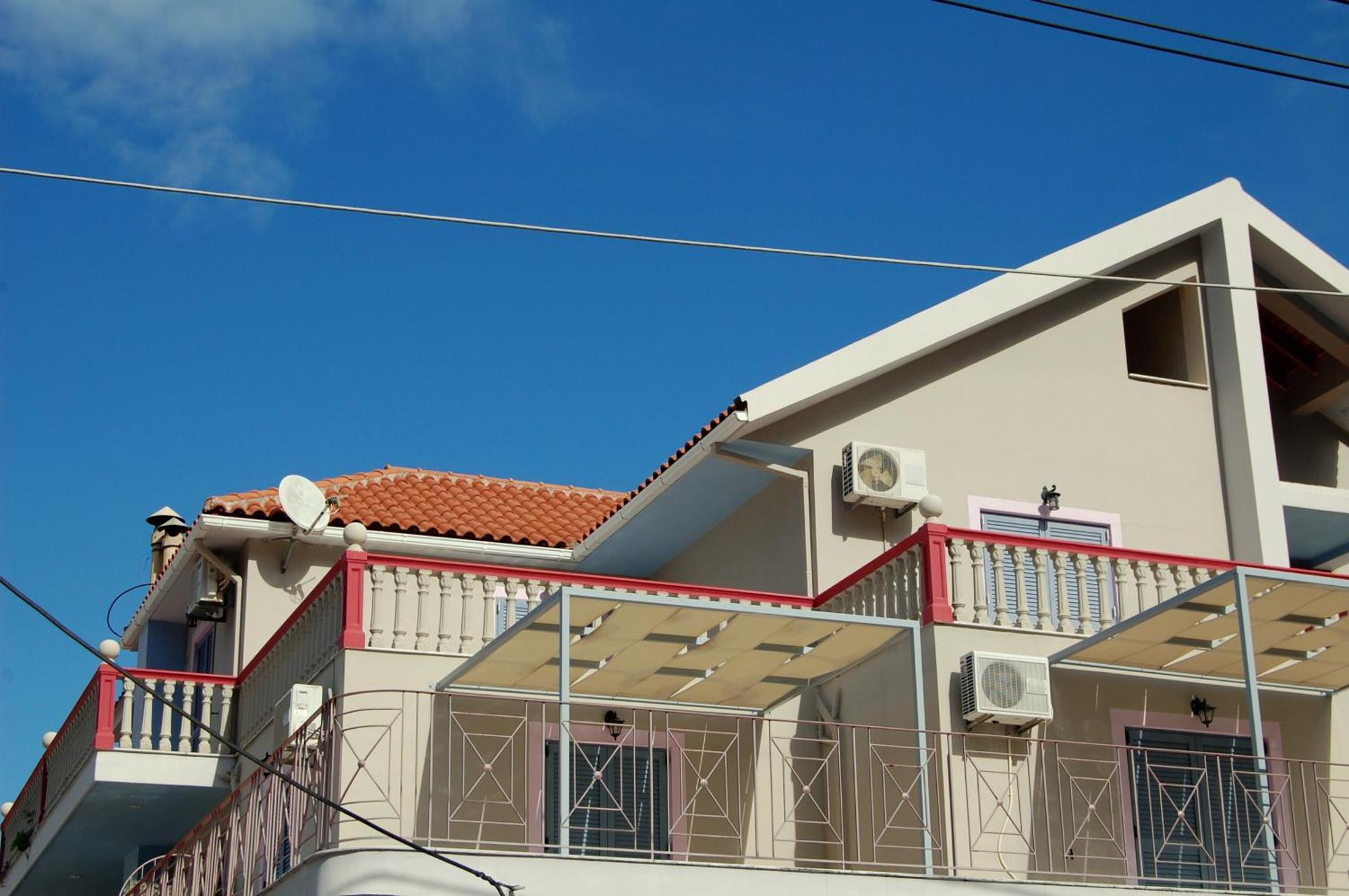 Alkyoni Apartments & Studios Poros  Eksteriør billede